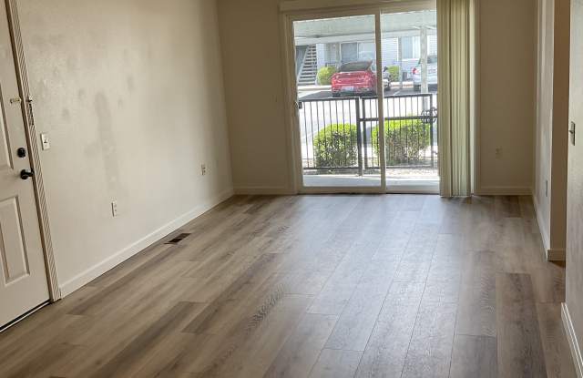 3311 N Lakeharbor Ln Gallery 4
