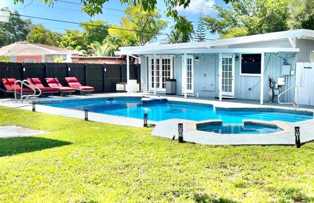 12805 Northeast 11th Court - 12805 Northeast 11th Court, North Miami, FL 33161