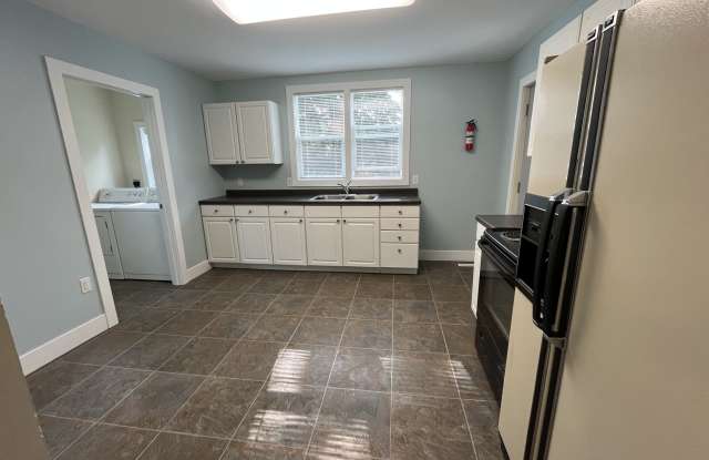 556 Franklin Street - 1 photos photos