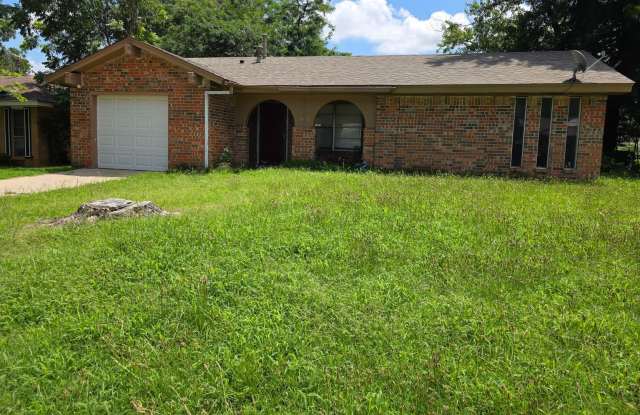 3 Bed 1 Bath in Midwest City! photos photos