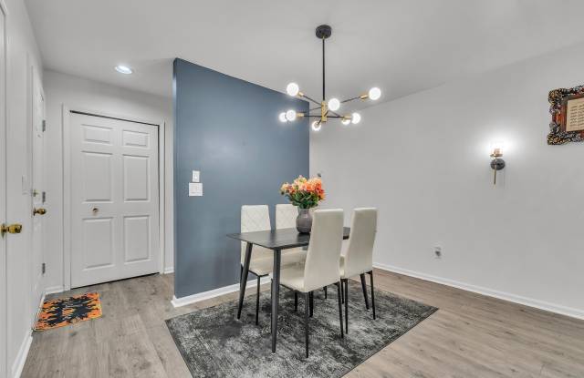 20829 Orchard Lake Road Gallery 2