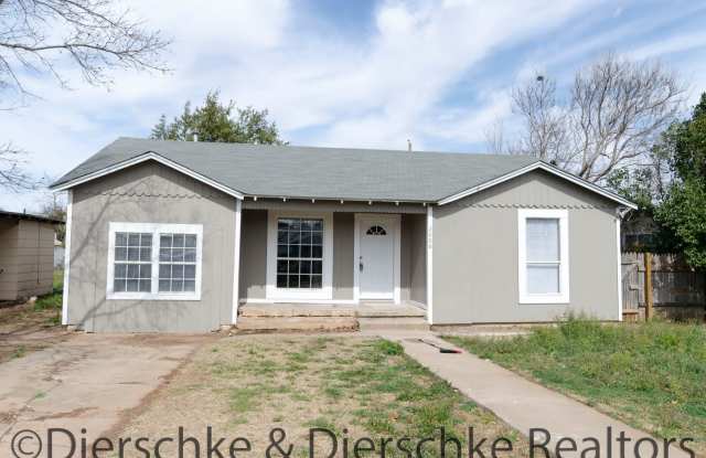 Completely Remodeled 3 Bedroom 1 Bath Home Close To Everything!!! photos photos
