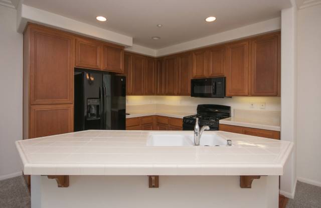 Wonderful Dual Suite Condo in the Coronado Ranch Community!!! - 768 Hatfield Drive, San Marcos, CA 92078