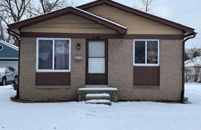 2010 GUTHRIE Avenue photos photos