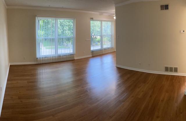 1501 Cowling Avenue Gallery 2