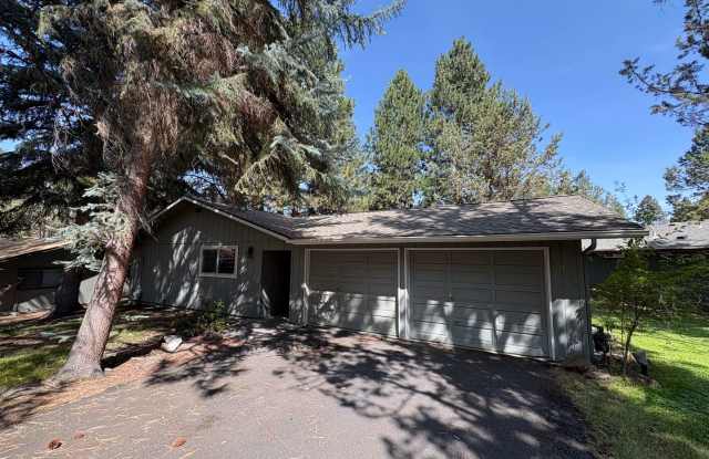 Charming 3 Bed/2 Bath Single Level Home - Canterbury Court photos photos Charming 3 Bed/2 Bath Single Level Home - Canterbury Court photos photos