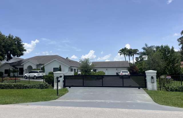 14322 Drafthorse Lane unit: Studio photos photos