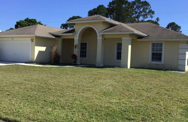 3 BEDROOM RENTAL HOME AVAILBLE NOW photos photos