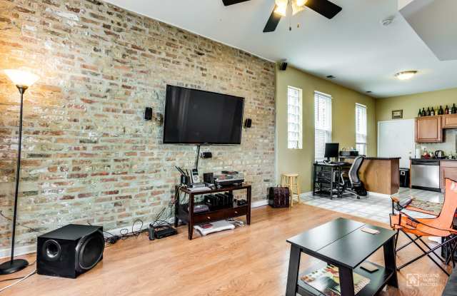2117 North WINCHESTER Avenue Gallery 4