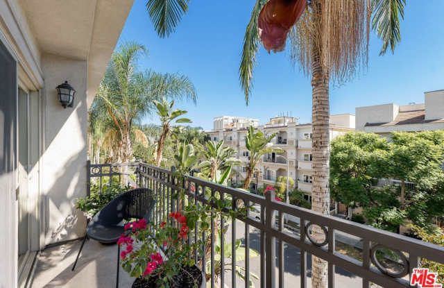 141 S Clark Dr unit: 411 photos photos