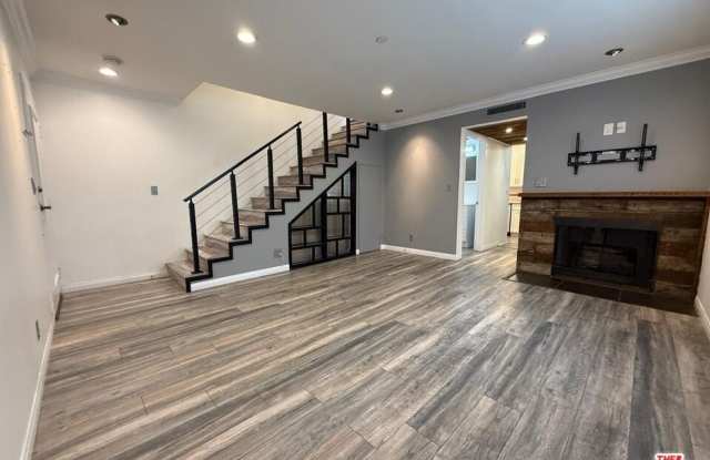 1043 Thompson Ave unit: 11 - 1043 Thompson Avenue, Glendale, CA 91201 1043 Thompson Ave unit: 11 - 1043 Thompson Avenue, Glendale, CA 91201