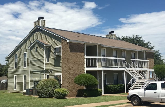 4205 Lake Shore Villa Dr.  Lake Shore Villa Apts - 4205 Lake Shore Villa Dr, Waco, TX 76710