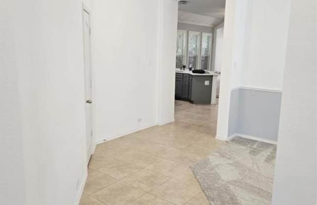 390 Conroe Circle Gallery 2