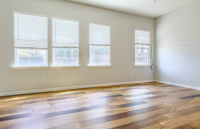 577 Rainier St Gallery 4