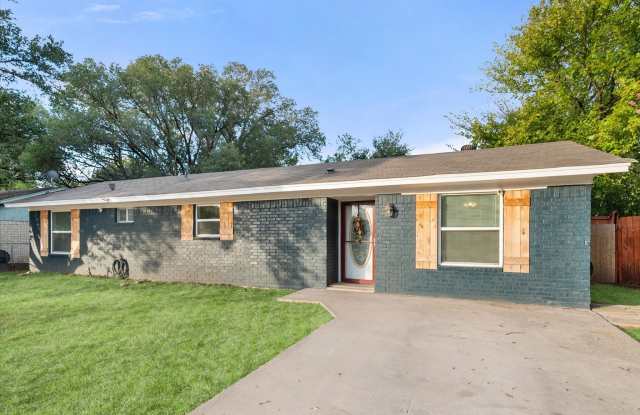 3514 Kings Circle Gallery 3