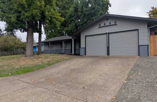 Beautiful 3-Bedroom, 2-Bath Ranch Style Home With Great Yard Space! Gallery 3