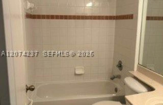 12879 SW 31st Ct Gallery 4