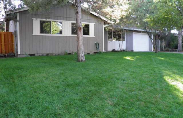 924 SE DOUGLAS STREET, BEND, OREGON 97702 photos photos