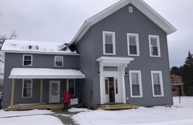 421 W. Bridge Street - 3 photos photos