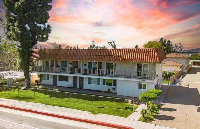 5593 Pioneer Blvd - Unit 18, Whittier: Spacious 2 Bed 1.5 Bath Townhome! photos photos