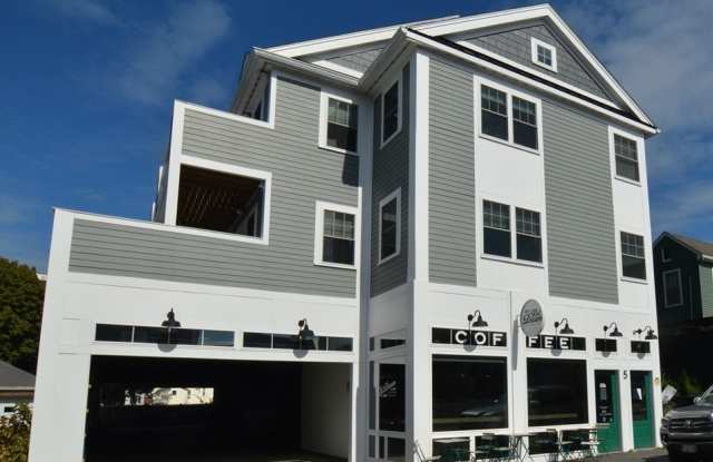 5 W Dane St unit: 4 photos photos 5 W Dane St unit: 4 photos photos