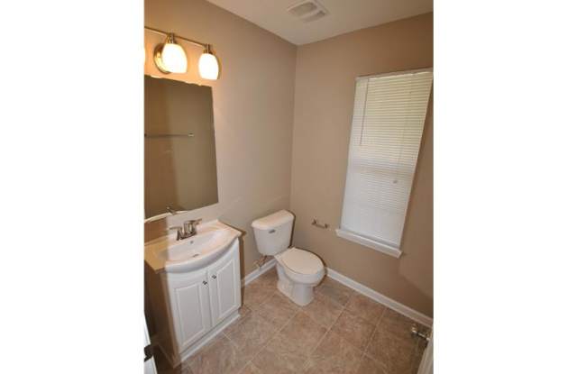 5552 Bluff View Gallery 2