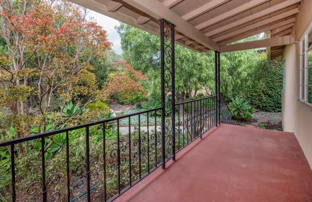 1,800+ sq. ft. 3 Bedroom Home w/Spacious Yard! Gallery 3