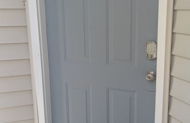SEASONAL SHORT-TERM 1 BED 1 BATH GROUND FLOOR CONDO Gallery 1