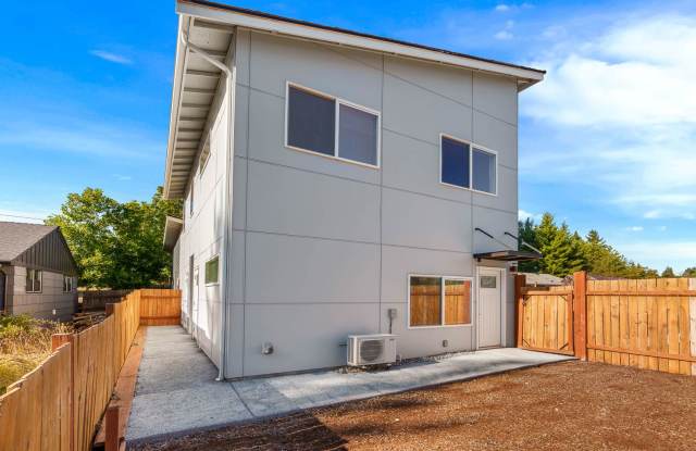Live in the Heart of North Seattle – Brand New 3-Bedroom Home! photos photos Live in the Heart of North Seattle – Brand New 3-Bedroom Home! photos photos