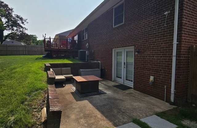 Charming 1BR Duplex in Beltsville Gallery 3