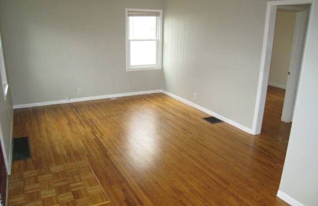 1665 Clinton Street Gallery 4