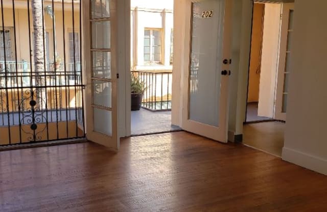 725 N Western Ave - 725 N Western Ave, Los Angeles, CA 90038
