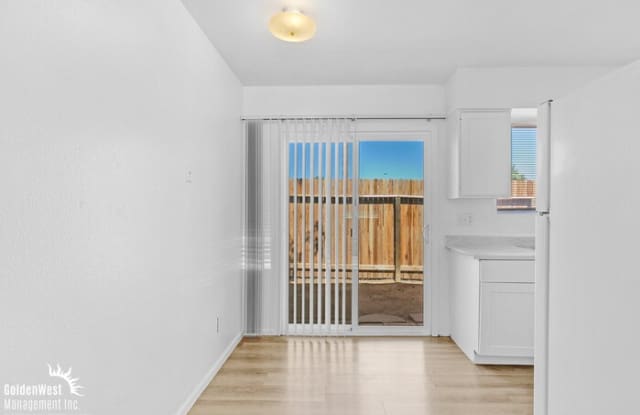 2209 West Belmont Avenue photos photos