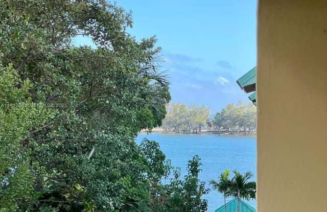 2201 Brickell Ave photos photos