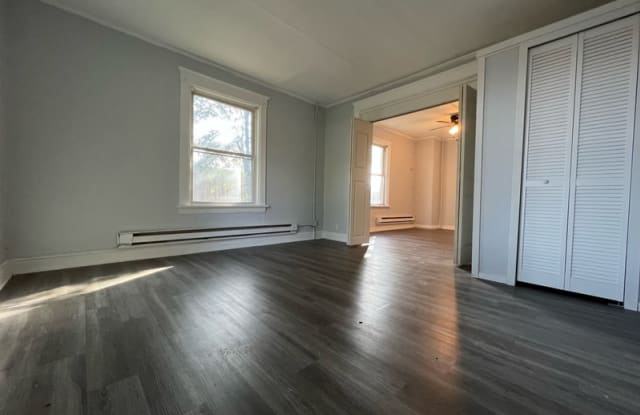 425 39th N - 1 - 425 North 39th Avenue, Minneapolis, MN 55412
