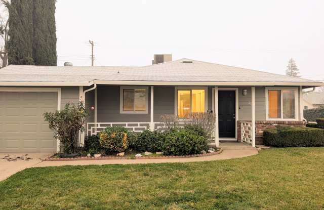 GREAT LOOKING 2BD / 1BTH DUPLEX W/ SPACIOUS BACKYARD! photos photos