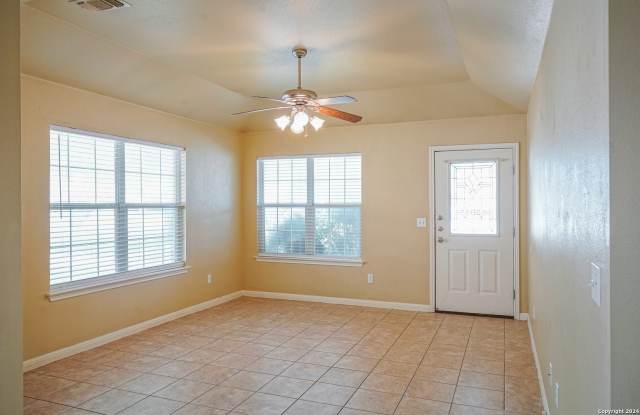 1043 Misty Acres Dr Gallery 3