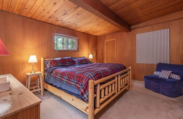 SKI LEASE: Economical Cabin Close to Bus Line, Shops & Beach! Gallery 1