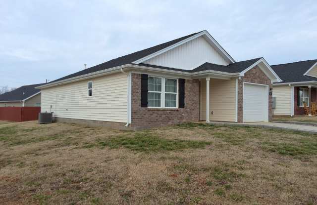 Cozy 3 Bed, 2 Bath House In Vine Grove, KY photos photos