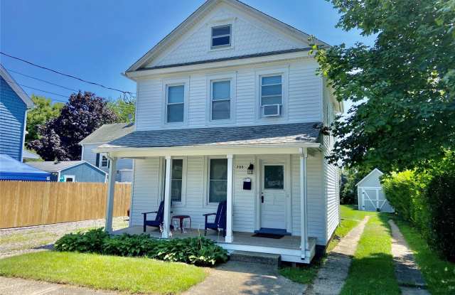 880 Wiggins Street photos photos