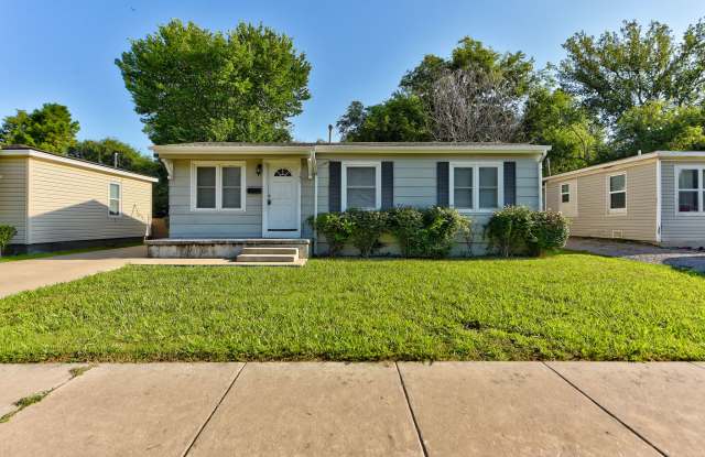 1227 Iowa Street - 1227 Iowa Street, Norman, OK 73069