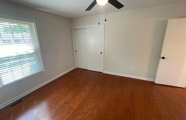 Georgetown of Phila spacious 2 Bedroom 1.5 bath Townhome $2,000/month Gallery 4