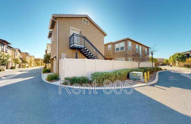 561 Nile River Drive - 561 Nile River Drive, Oxnard, CA 93036