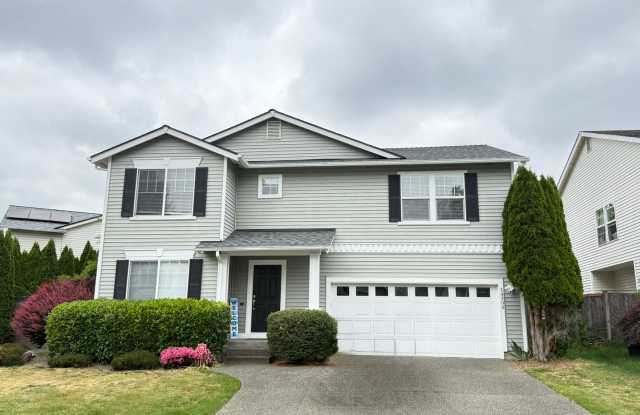 Move in Ready Luxury 4 Bedroom, 2.5 bath home for rent... photos photos