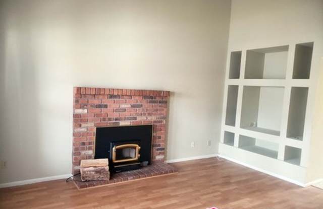 2355 West Marconi Avenue Gallery 3