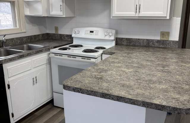 925 Greeley Ave photos photos