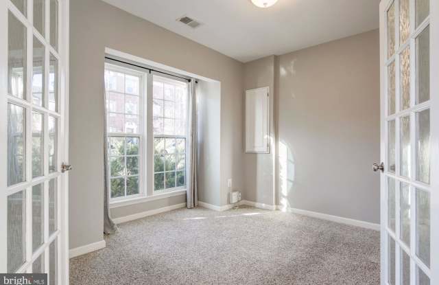 3808 HANSBERRY COURT NE Gallery 4