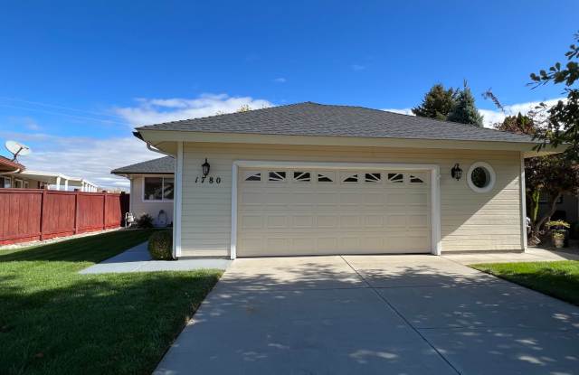 Beautiful 3-bedroom, 2-bath patio home in the Westwood neighborhood photos photos