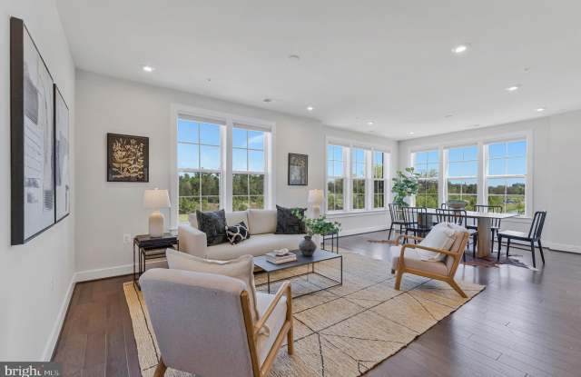 2320 FIELD POINT Road photos photos
