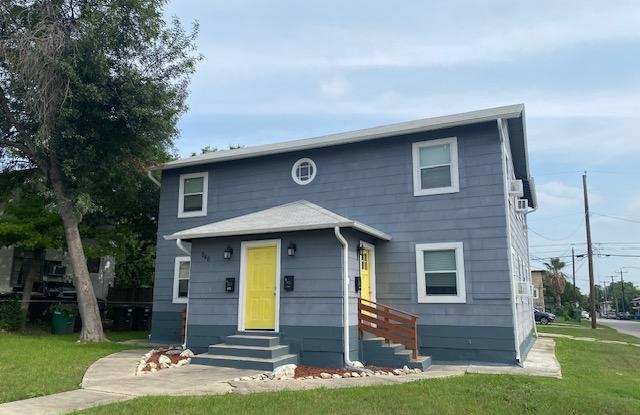 946 West Magnolia Avenue - 946 West Magnolia Avenue, San Antonio, TX 78201